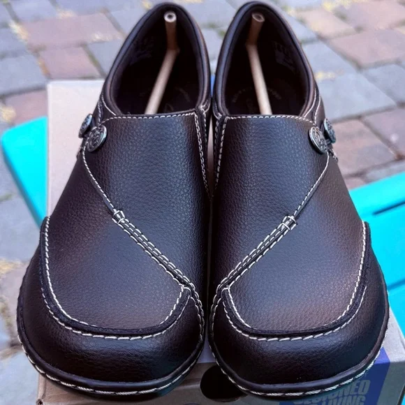 WOMENS CLARKS ASHLAND LANE SLIP-ON BLACK SUEDE LOAFERS US SIZE 8.5 NARROW (NWT) - Picture 6 of 9